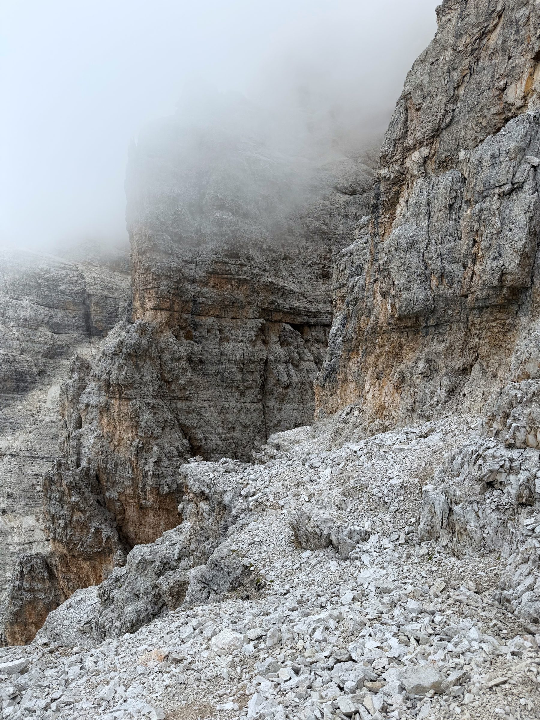 Kessel im Nebel